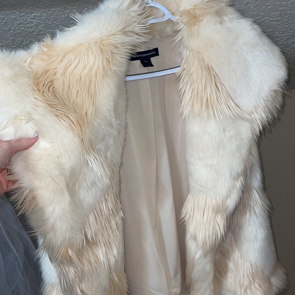 Soft fuzzy Dressy Vest Womens French Connection - Picture 11 of 12